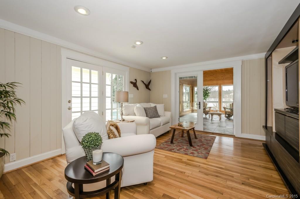 Armstrong Circle - Residential