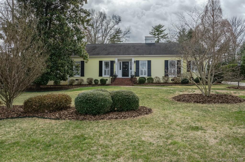 Armstrong Circle - Residential