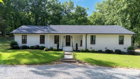 Photo of 215 Ridgewood Drive, Monroe, NC 28112 (MLS # 4401158)