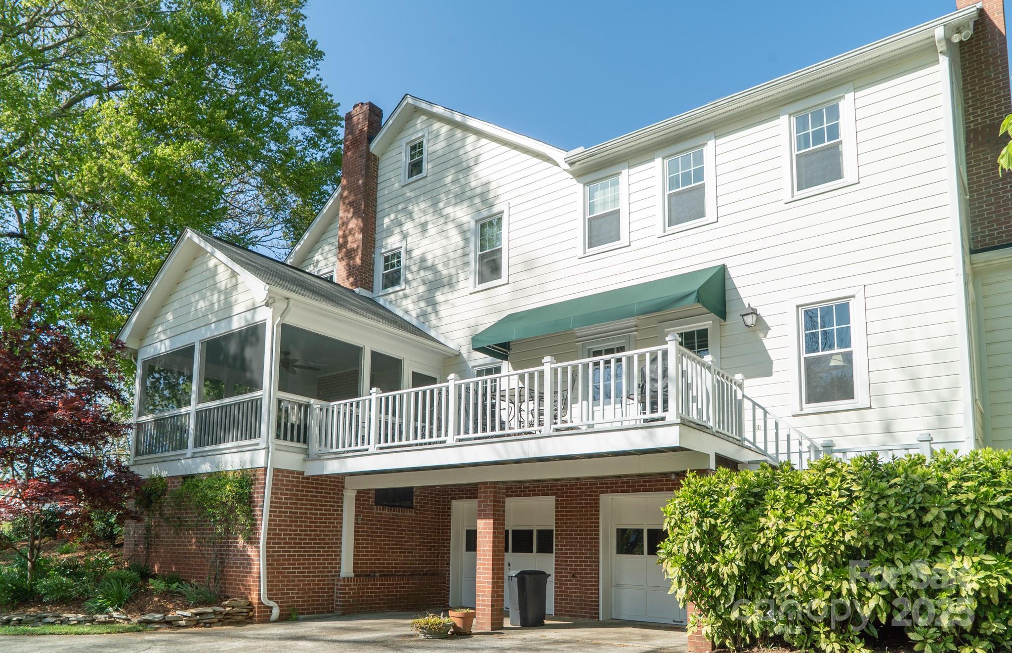 115 Riverside Court
