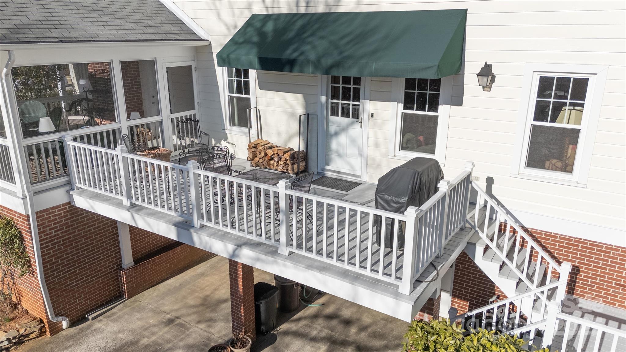 115 Riverside Court