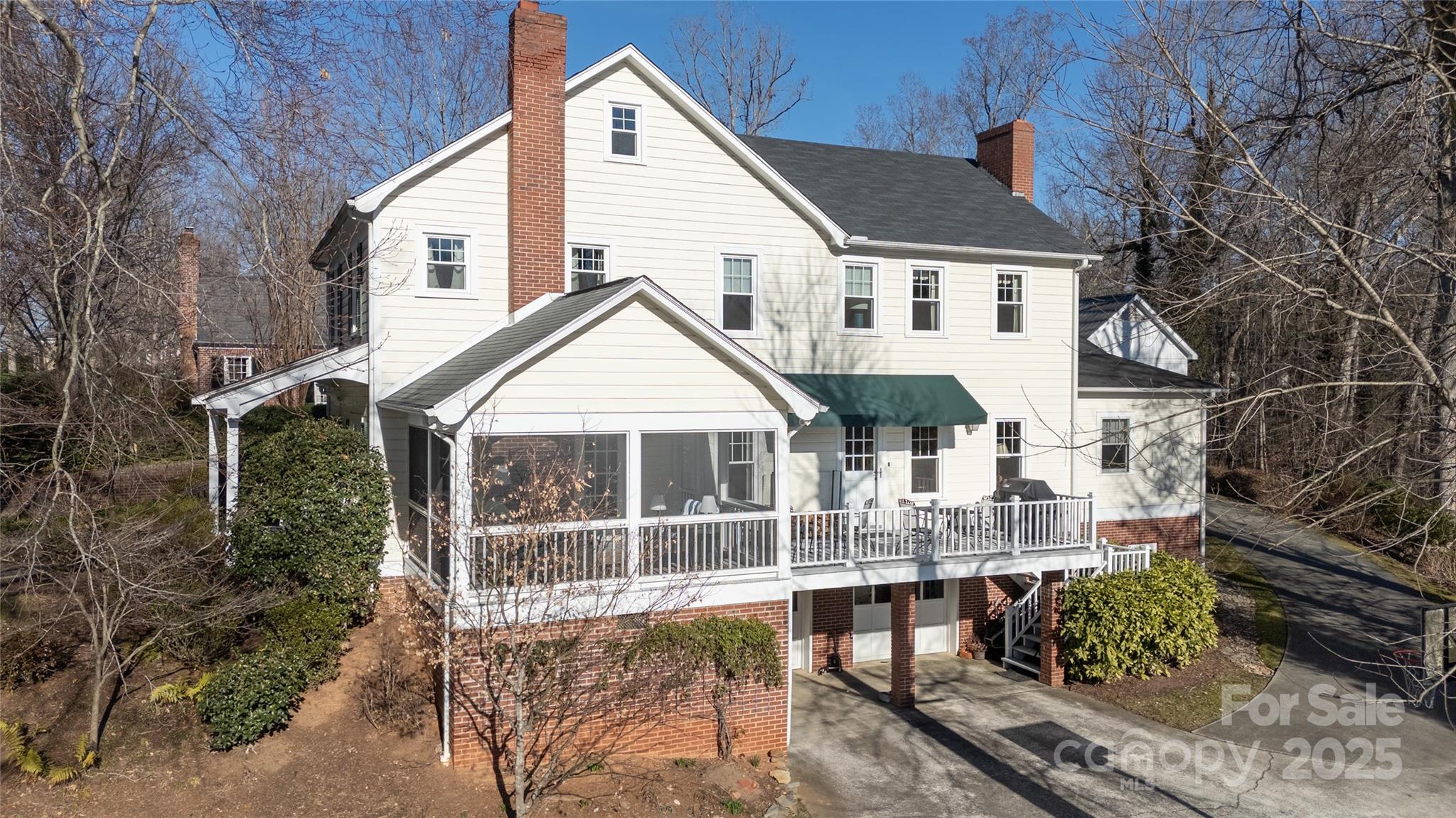 115 Riverside Court