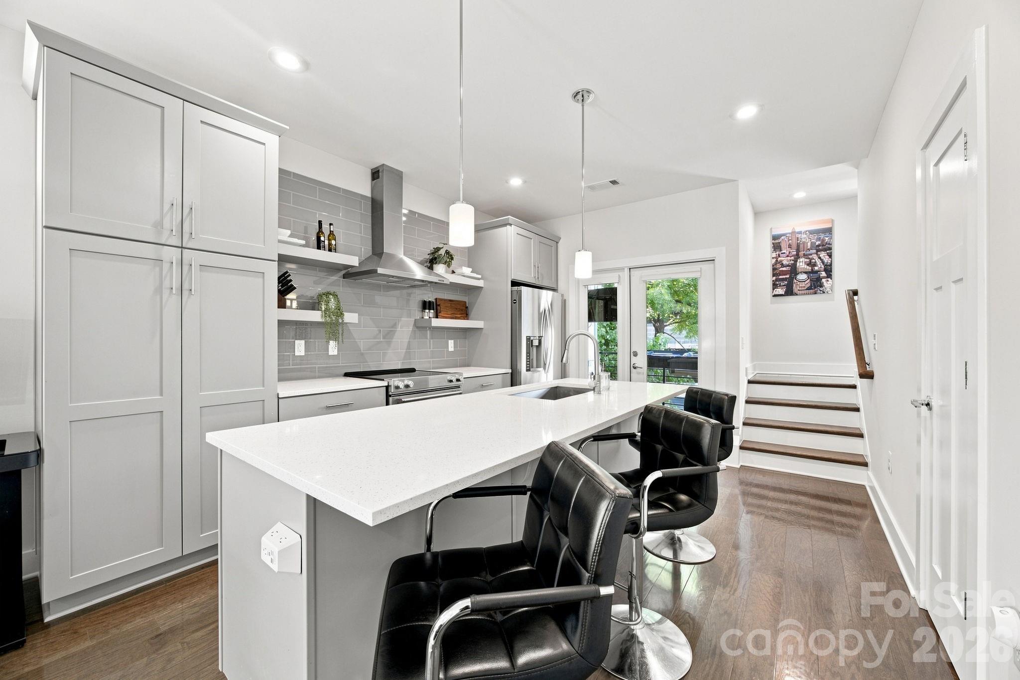 2860 Youngblood Street