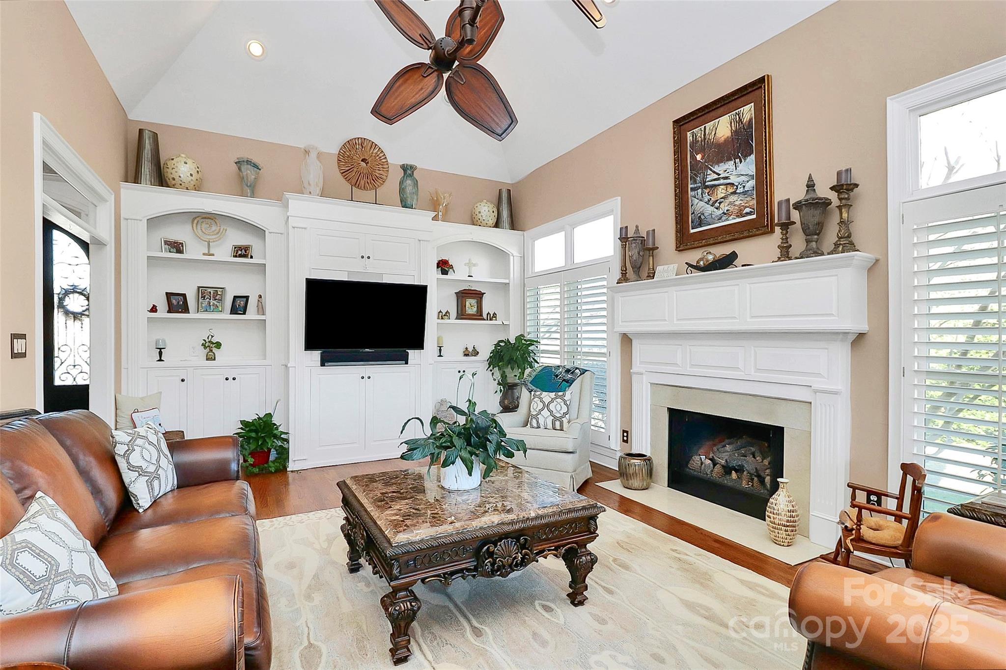 The Peninsula - Residential