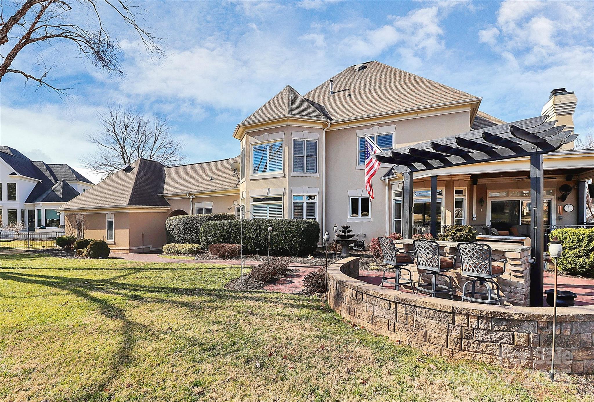 The Peninsula - Residential