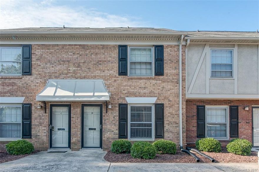 Updated townhome in a superb location! Convenient to the Park Road/Montford areas, Uptown, Dilworth and Southpark. The kitchen, baths and flooring were updated to give the home a more modern feel. Enjoy walking to nearby parks or shopping centers or relax on the private, enclosed patio (which includes a storage unit). Off-street parking also provided in a private lot directly in front of unit.