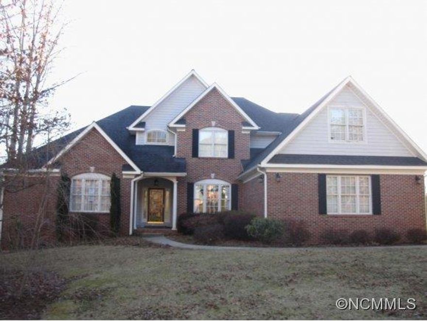 Time Limit Bid Property.4.5% Buyer Premium chgd buyer at closing. No contingencies accepted on TLB properties. REO/Bank Owned. Property sold AS-IS w/o repair, warranty or Seller Disclosure. The Listing Broker & Seller assume no responsibility & make no guarantees, warranties, or representations as to the availability or accuracy of info herein. Seller will accept cash or conventional offers only.