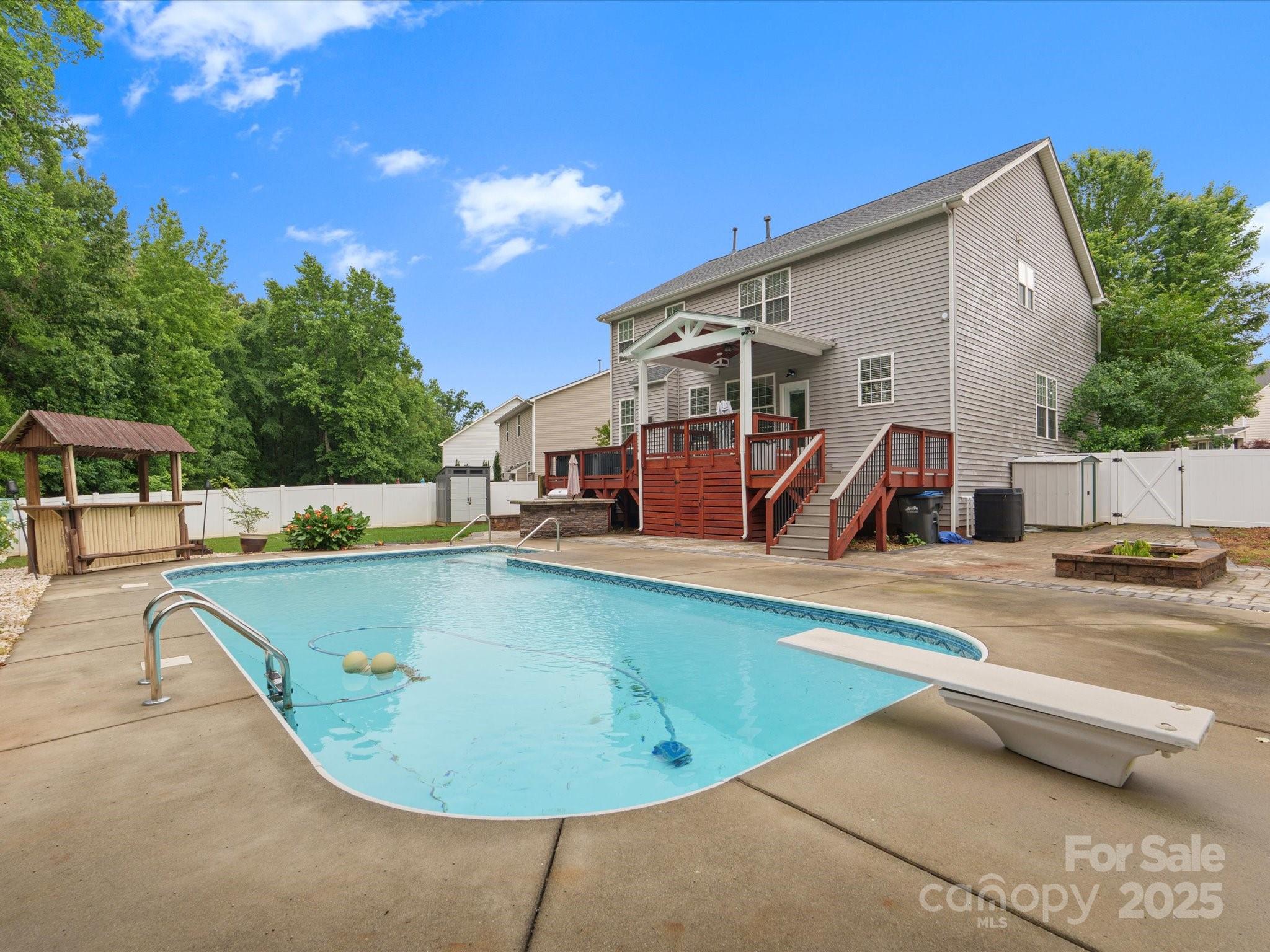 3038 Sterling Court