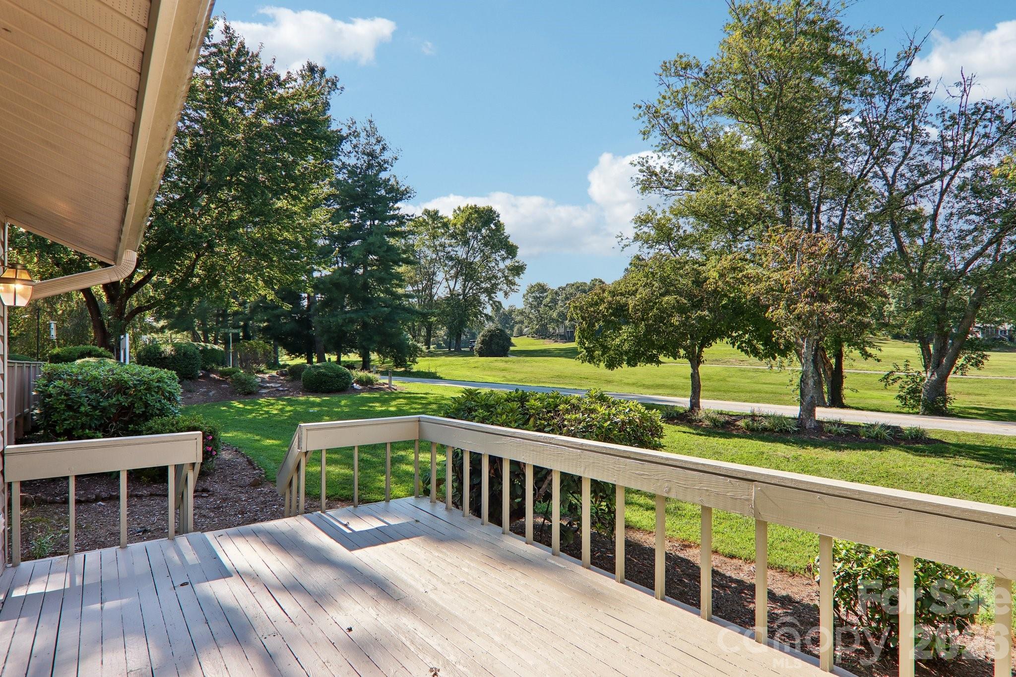 18 Foxmoor Court