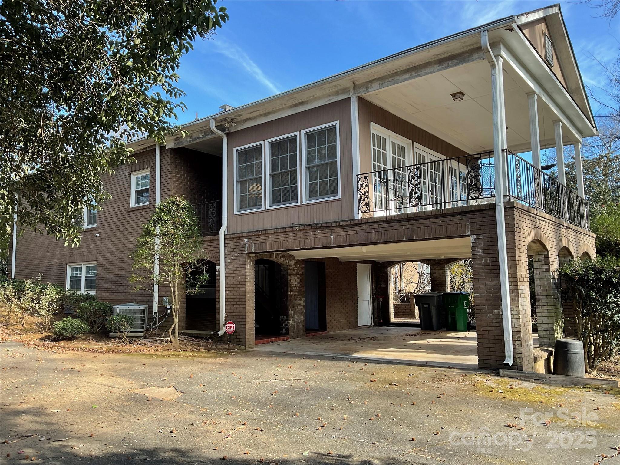 2823 Wickersham Road