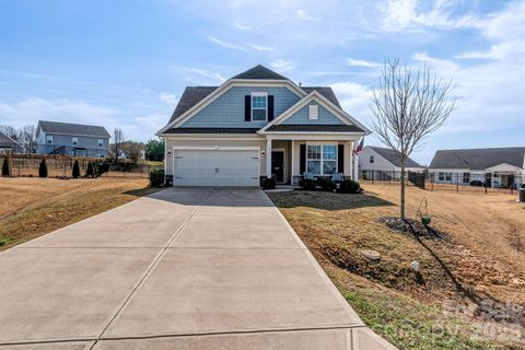 Photo of 4546 Dover Court, Denver, NC 28037 (MLS # 4352486)
