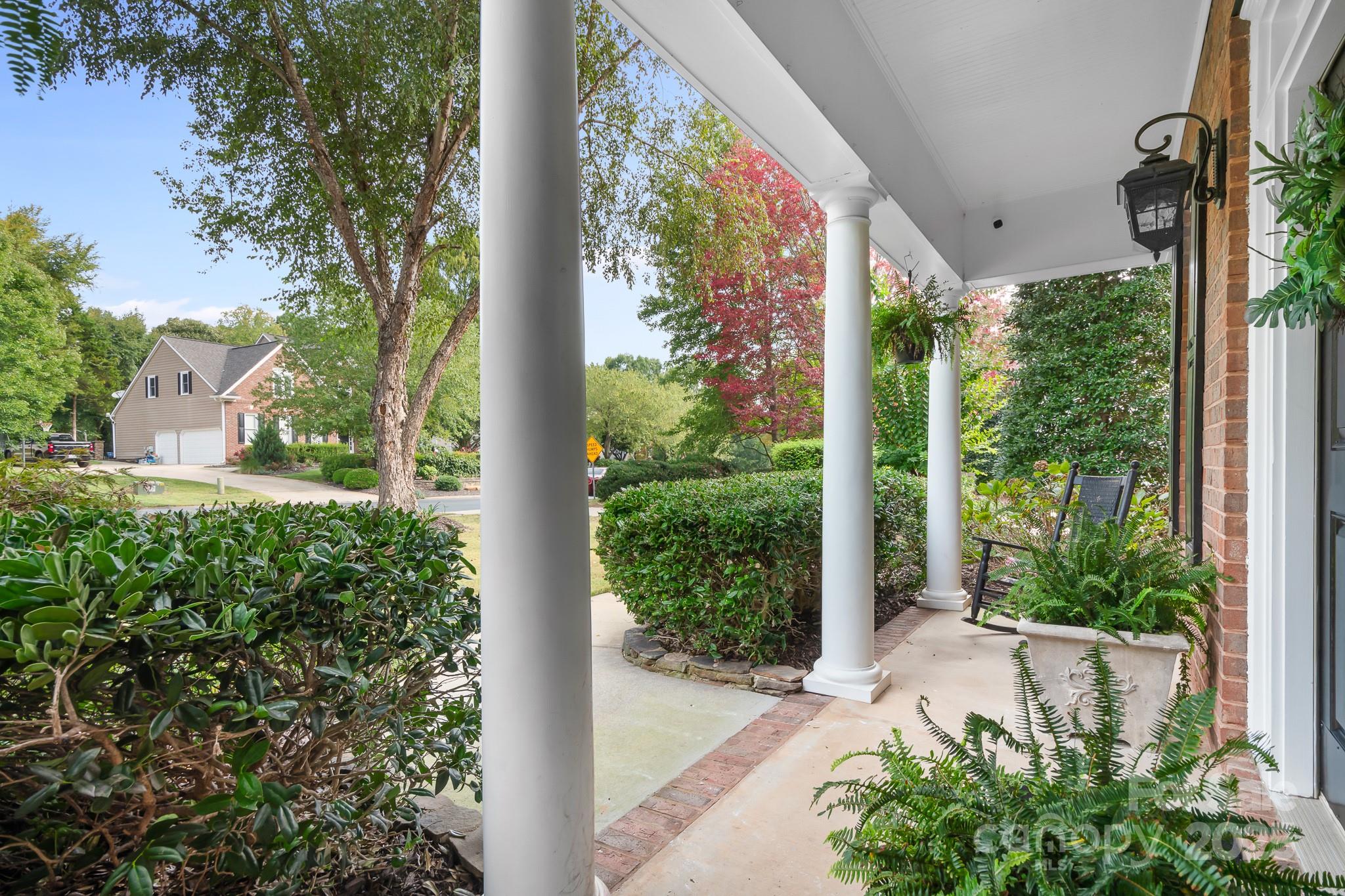 9518 Northdowns Lane