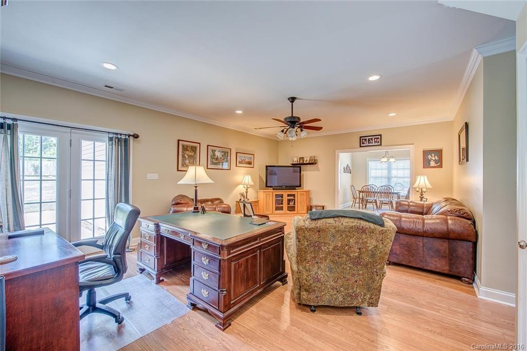 Country Club Estates - Residential