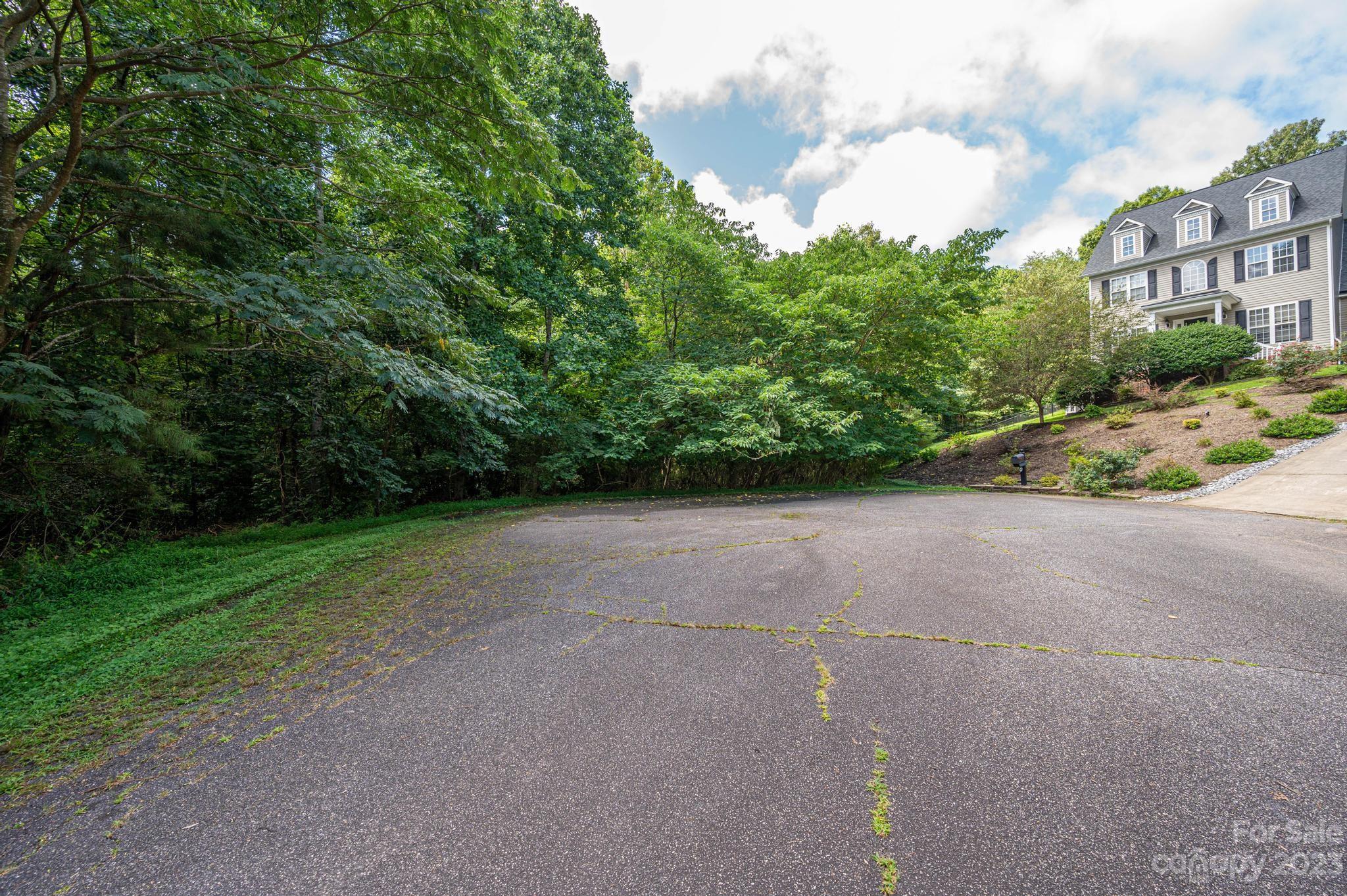 Northlake Estates - Land