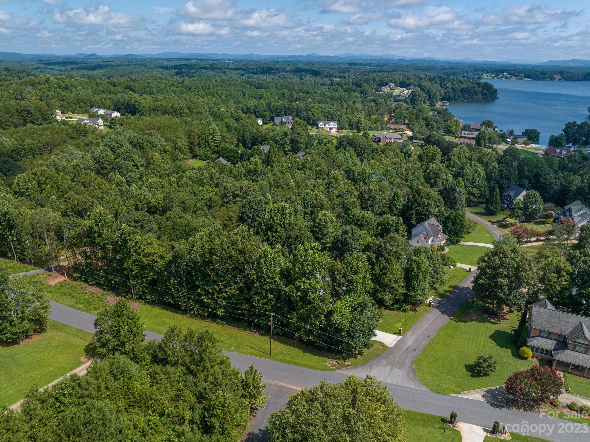 Northlake Estates - Land