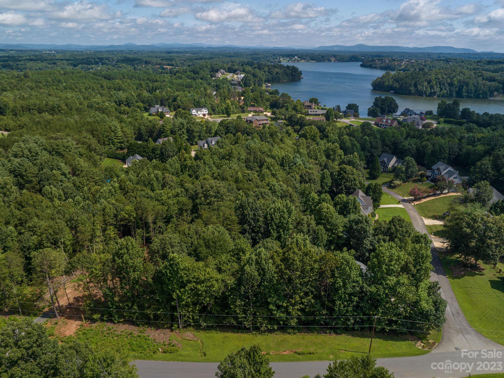 Northlake Estates - Land