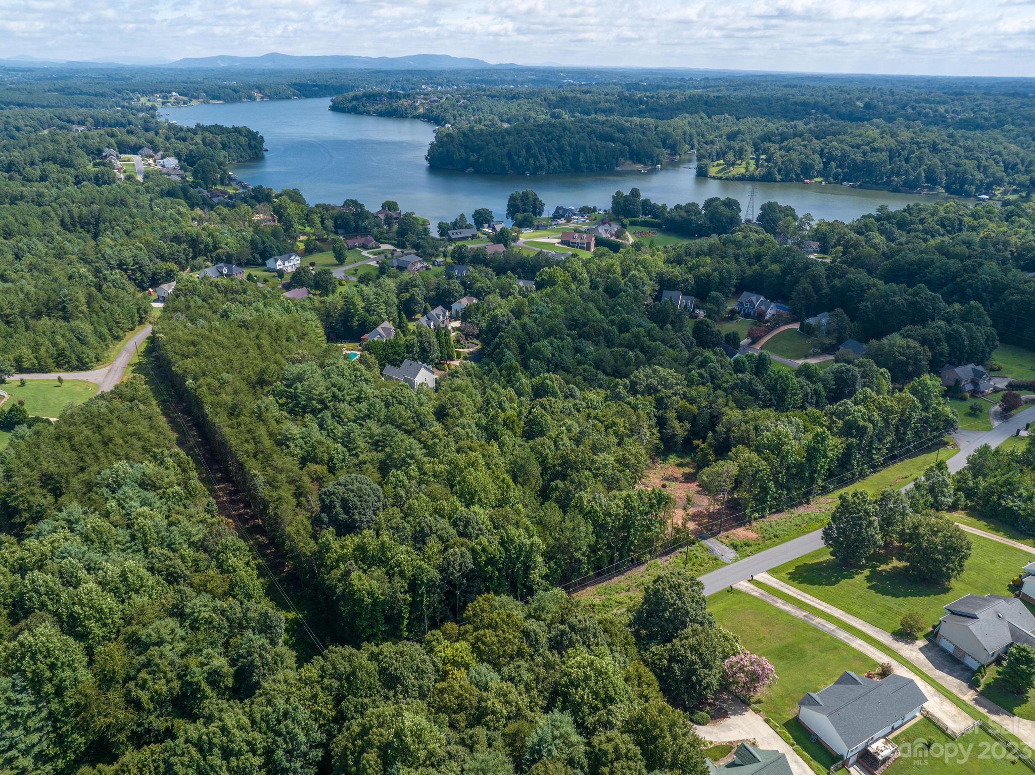Northlake Estates - Land