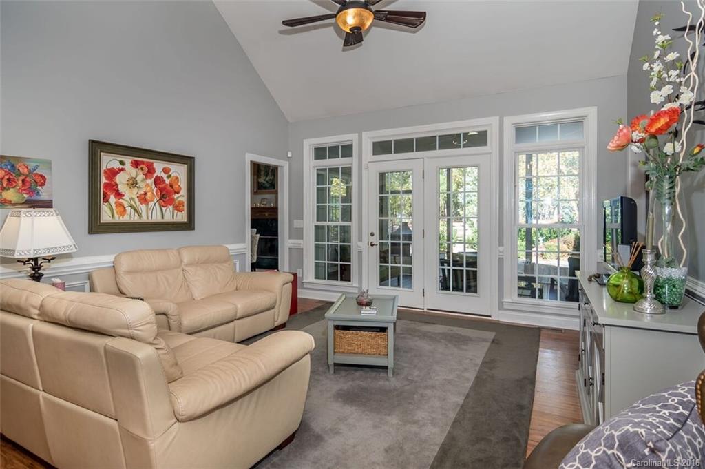 The Lakes At Derby Downs - Residential