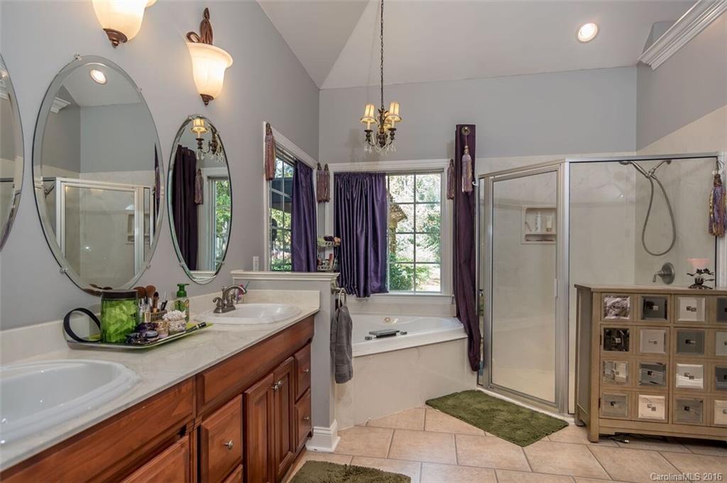 The Lakes At Derby Downs - Residential