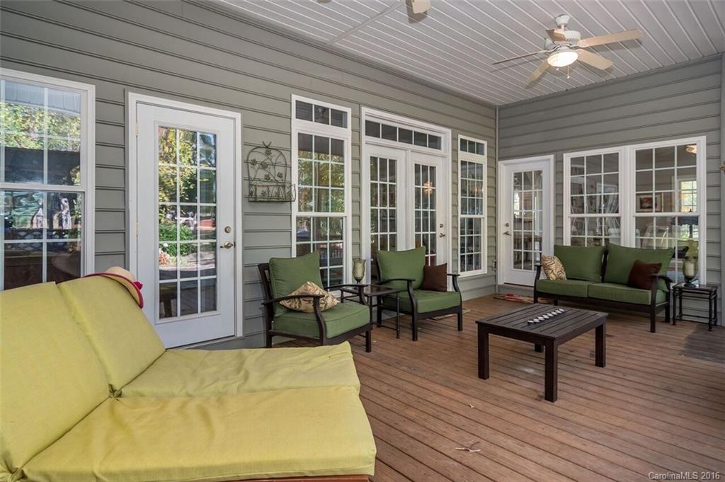 The Lakes At Derby Downs - Residential