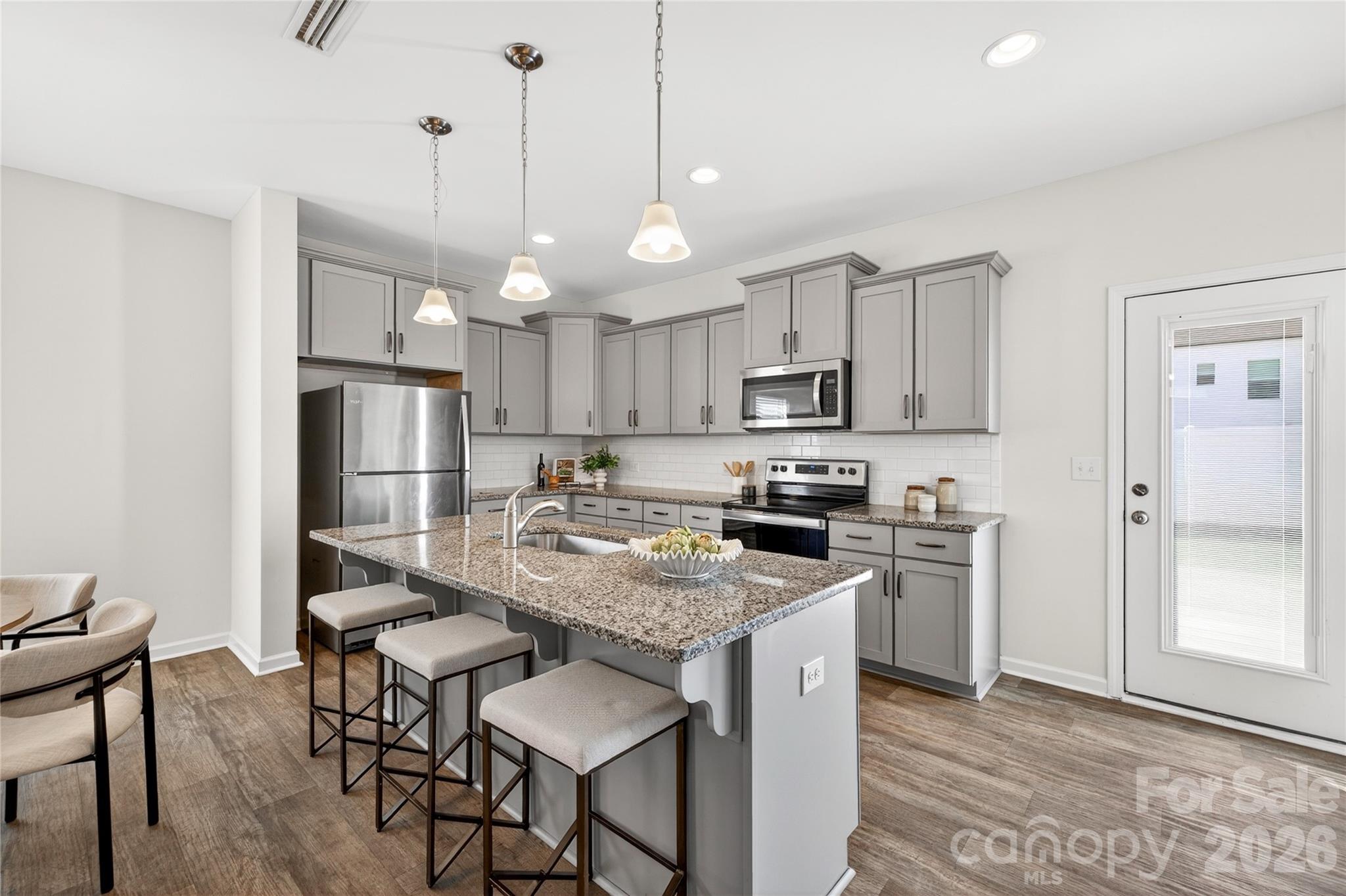 5141 Thomasville Drive 165