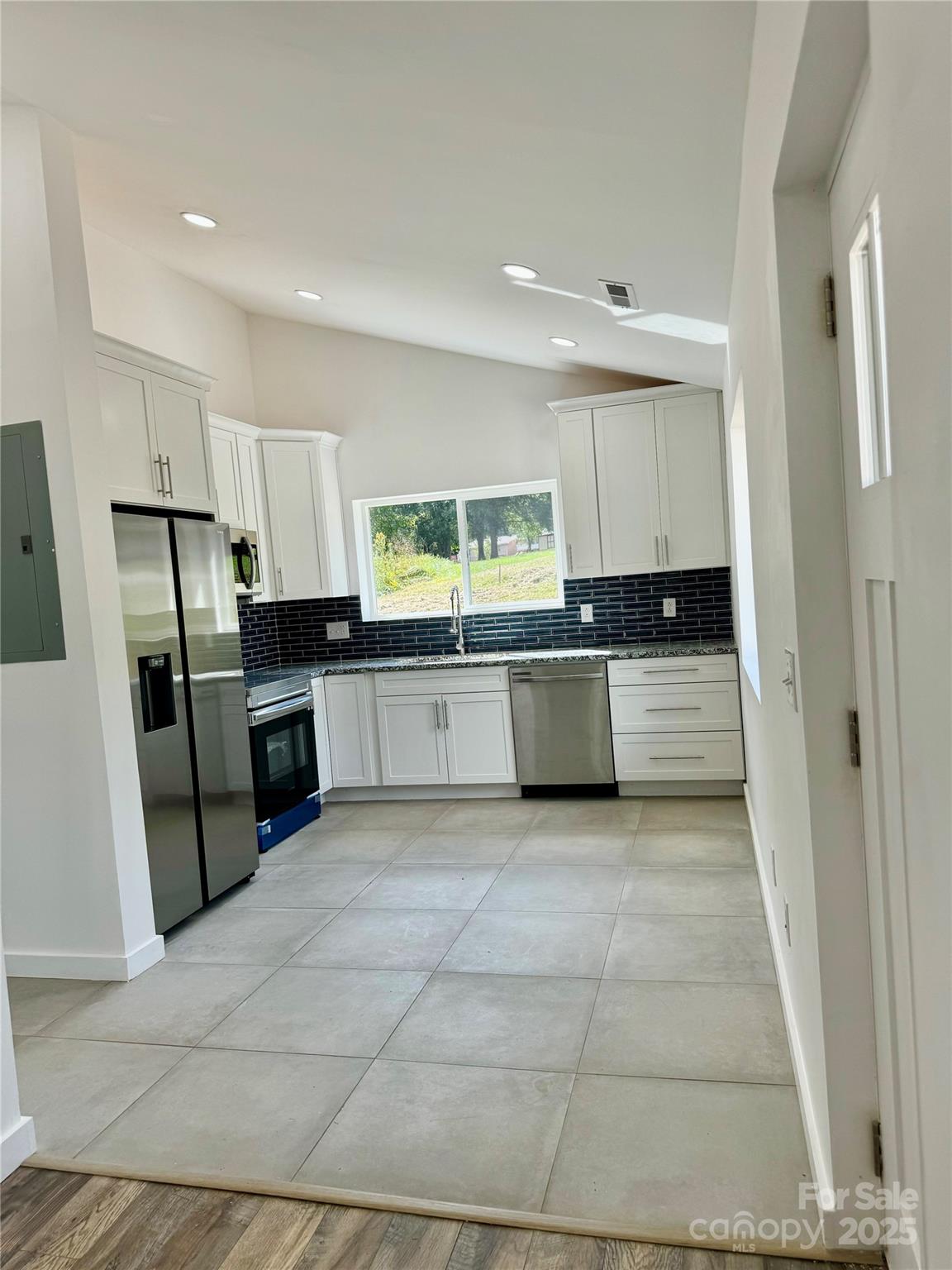 Las Siete Villa - Residential