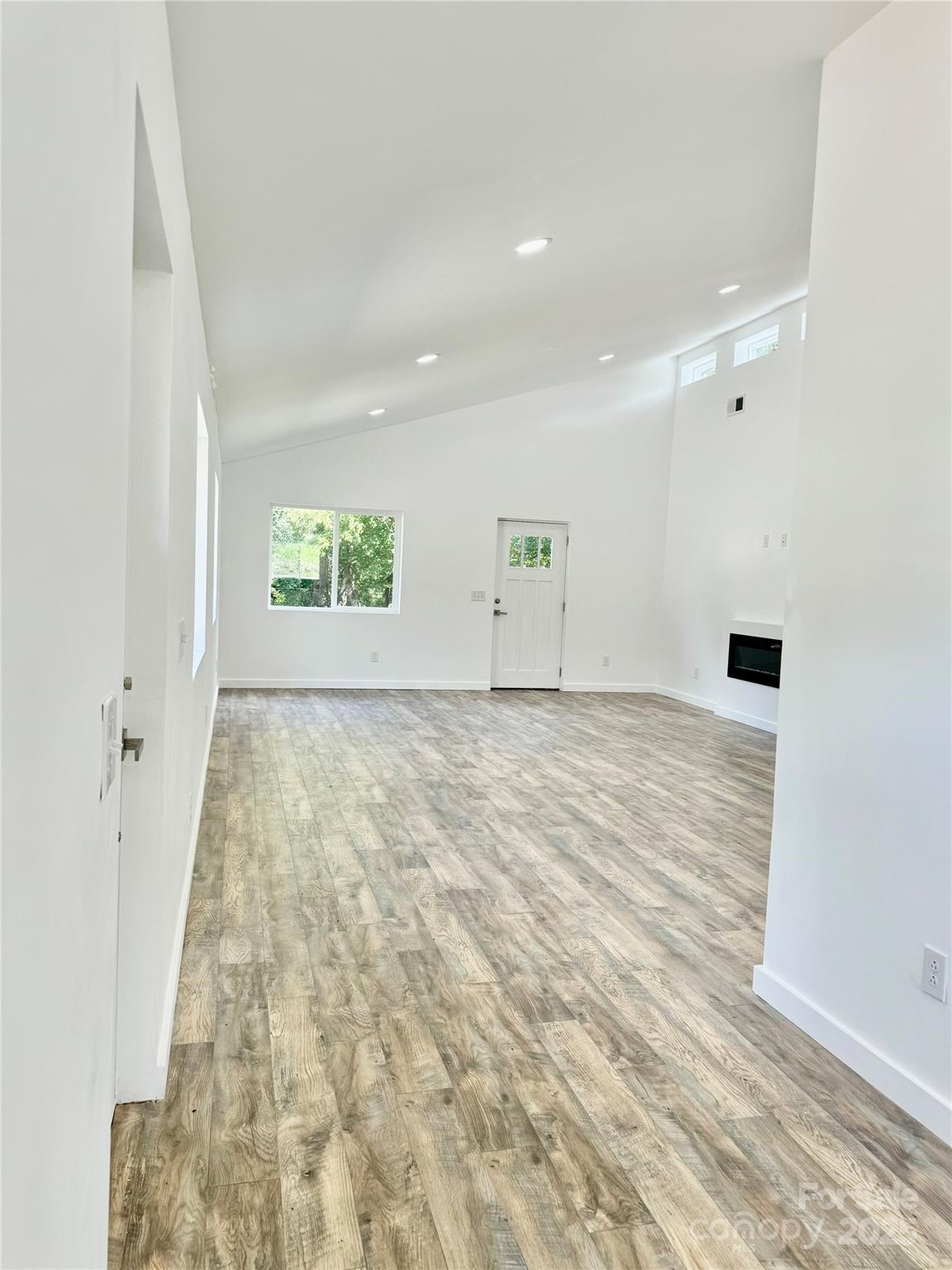 Las Siete Villa - Residential