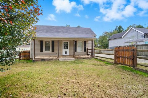 Photo of 64 Robinson Drive SW, Concord, NC 28027 (MLS # 4311280) Photo of 64 Robinson Drive SW, Concord, NC 28027 (MLS # 4311280)