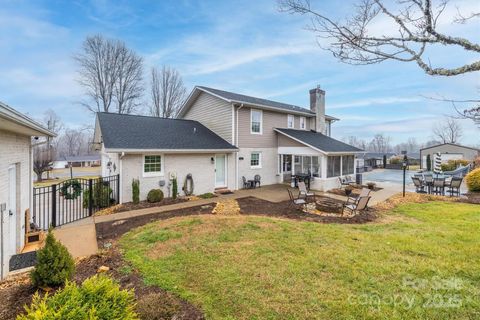 A home in Hickory