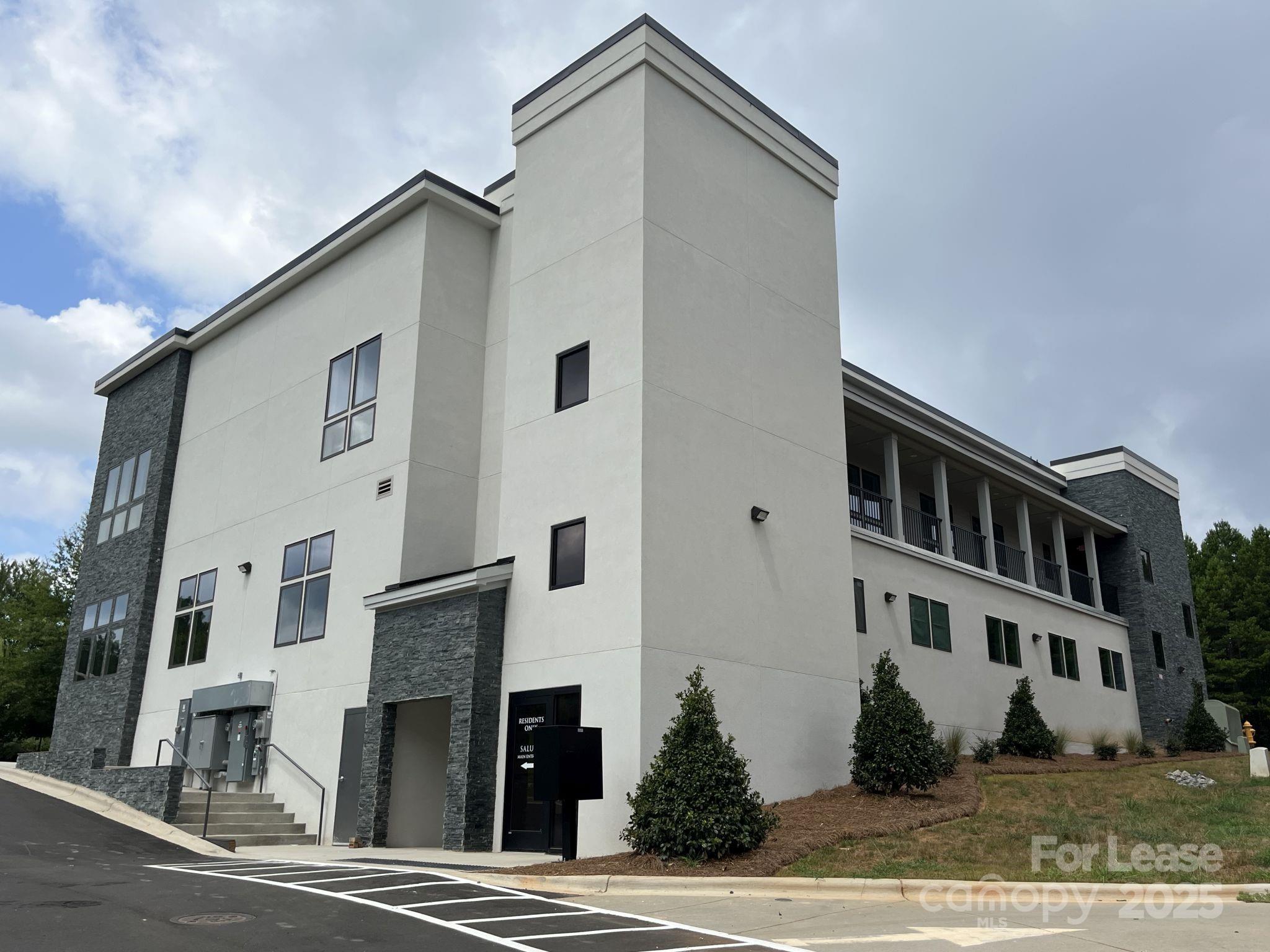 19546 Greentree Way 202