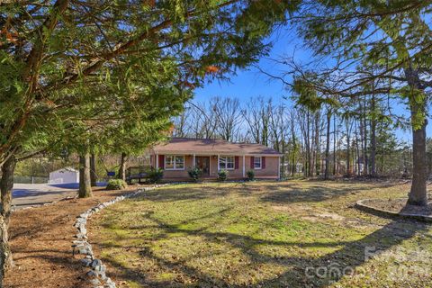 324 Pawley Drive Charlotte NC 28214