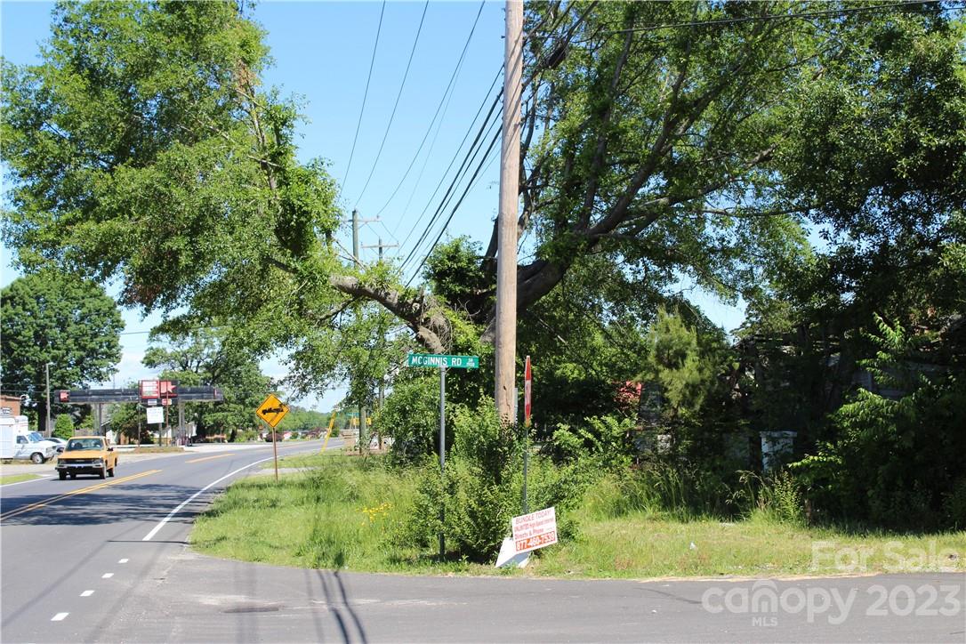 617 US 221 Highway