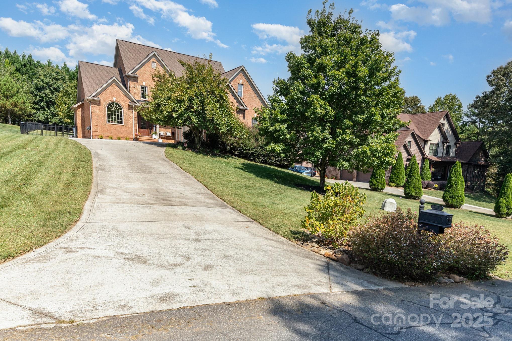 6075 Willow Farm Drive