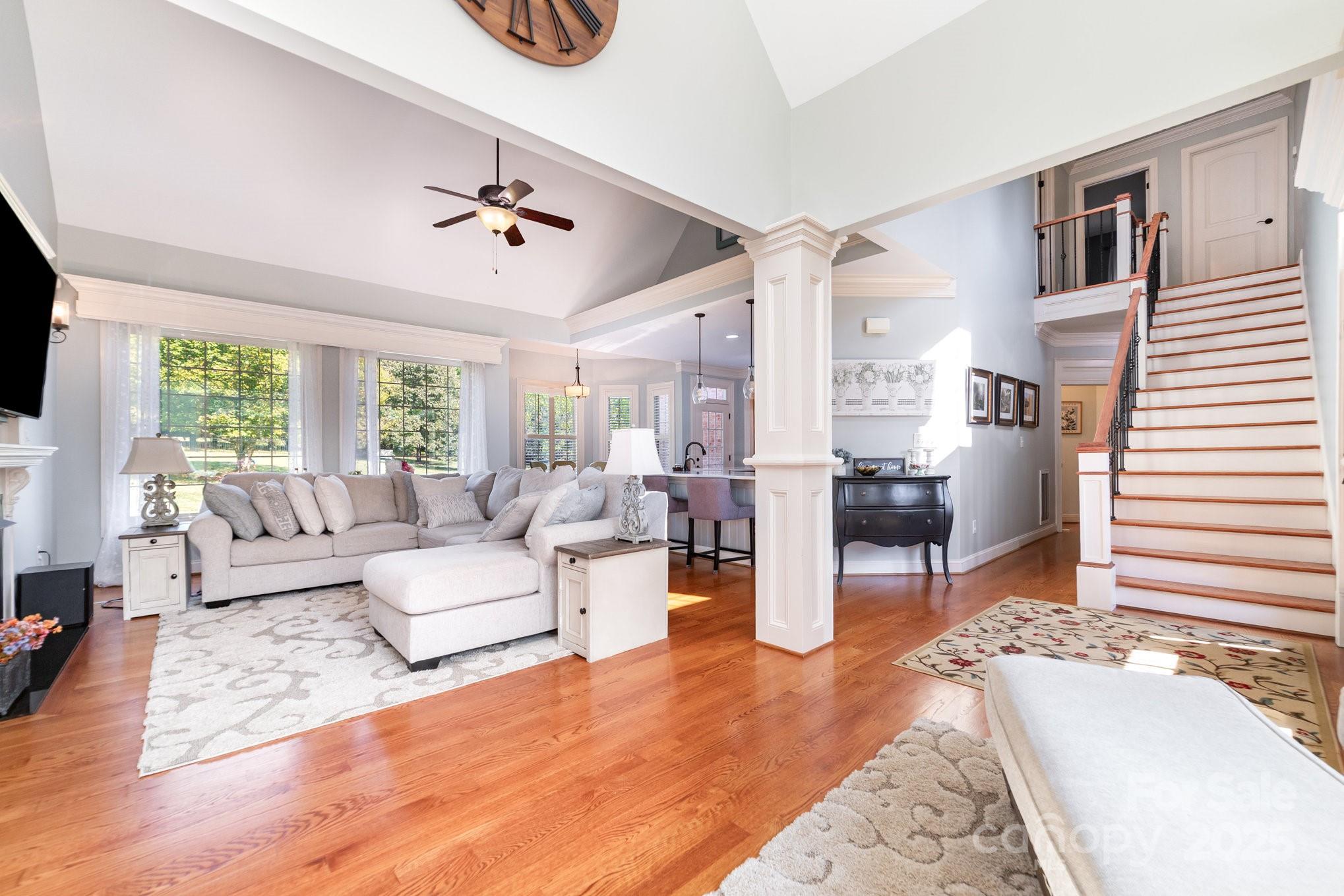 6075 Willow Farm Drive
