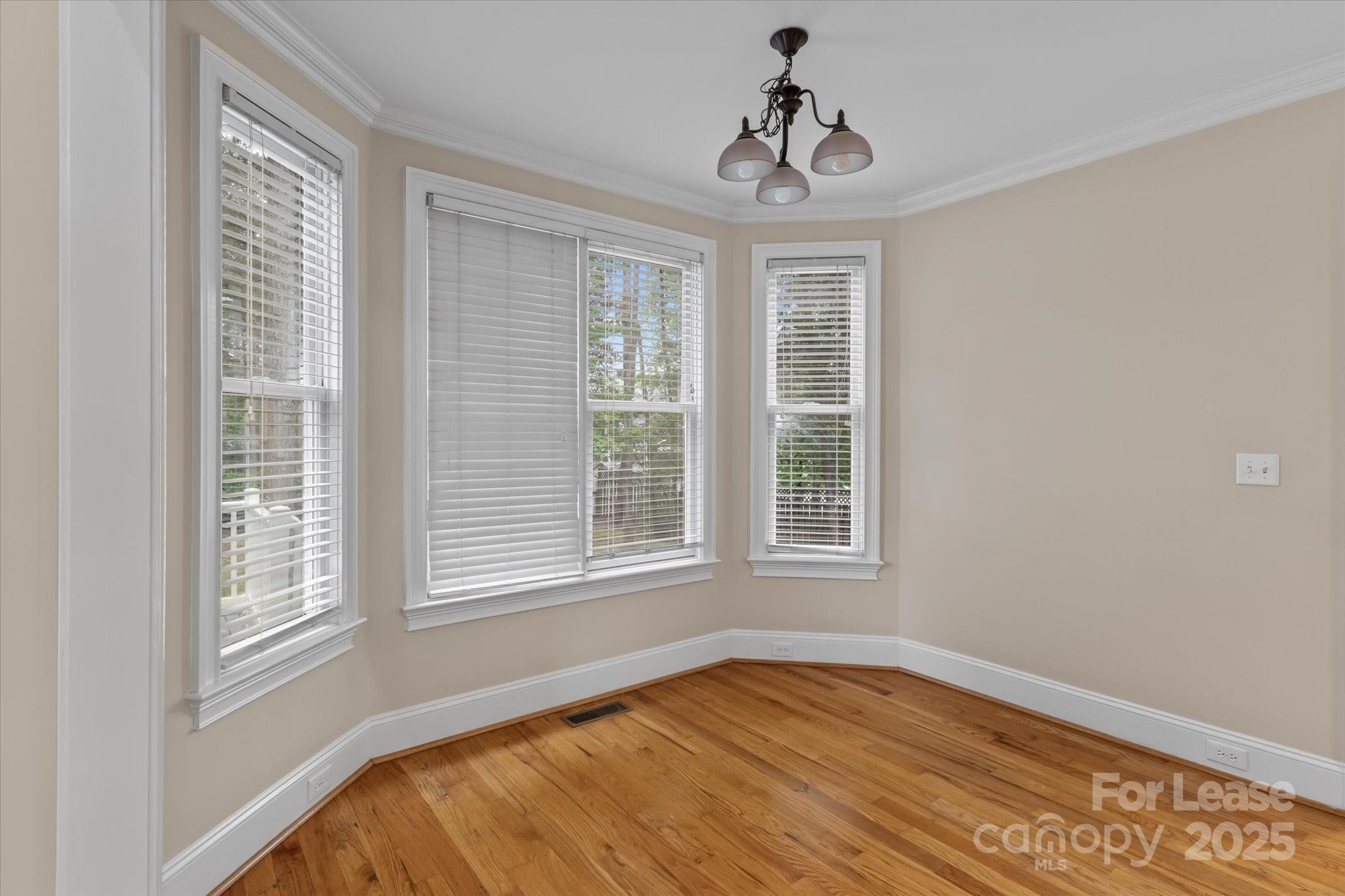 Paramount Shores - Residential Lease