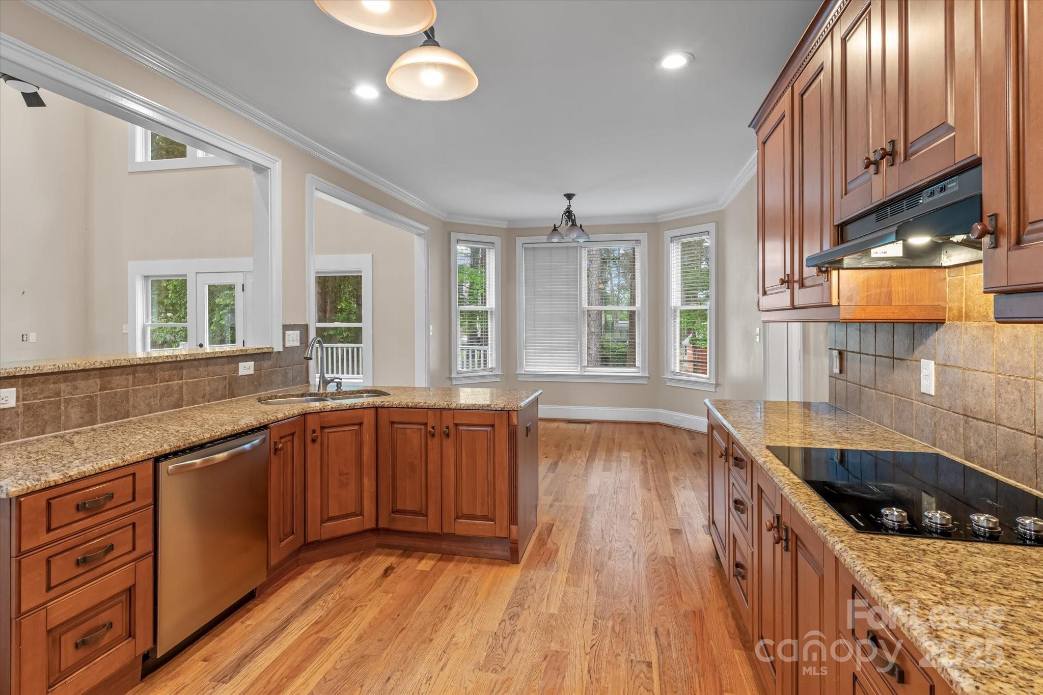 Paramount Shores - Residential Lease