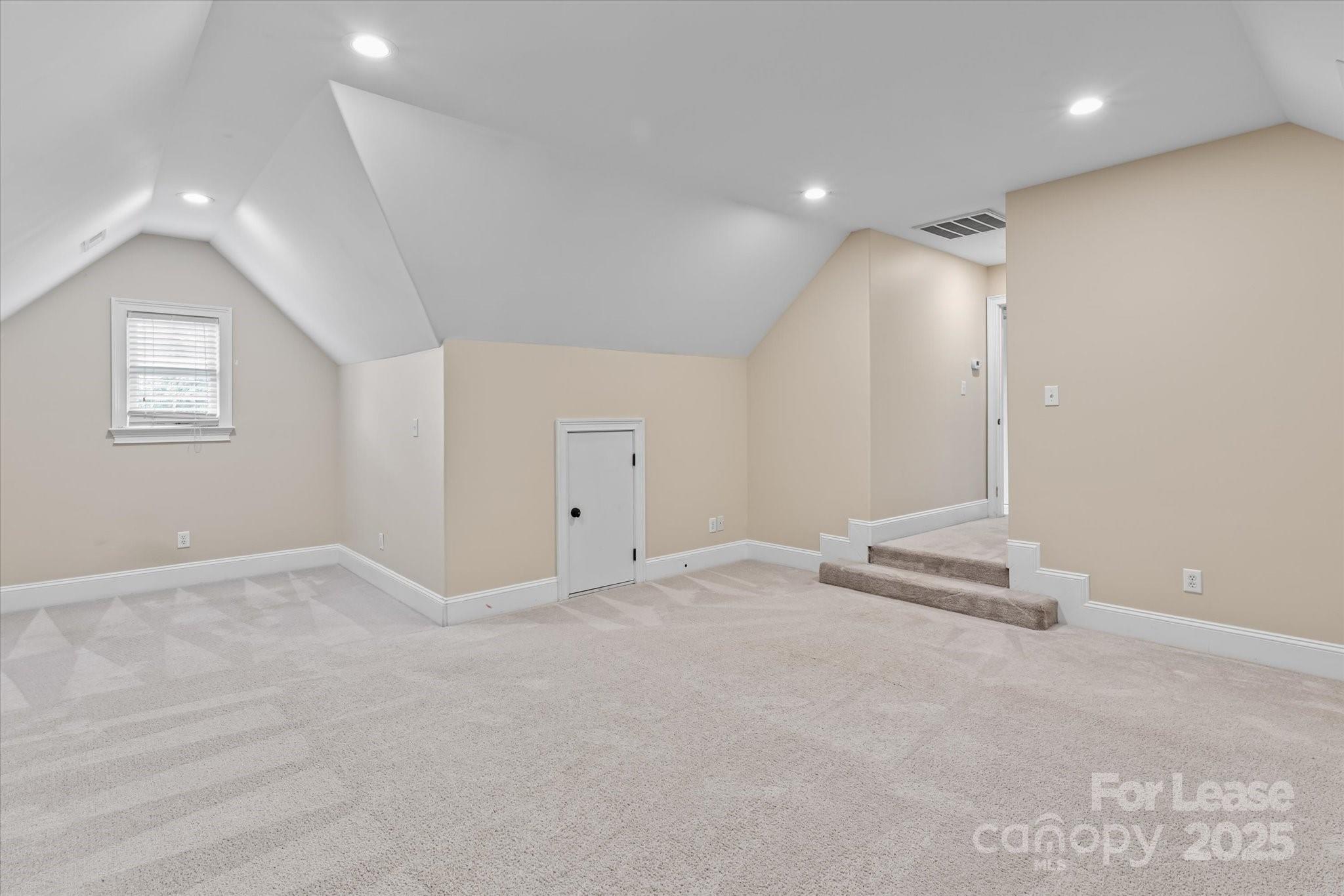 Paramount Shores - Residential Lease