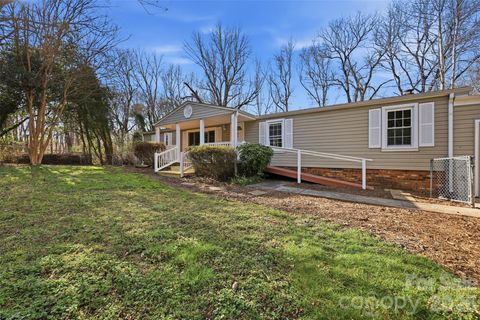 572 Fieldtop Drive Winston Salem NC 27107