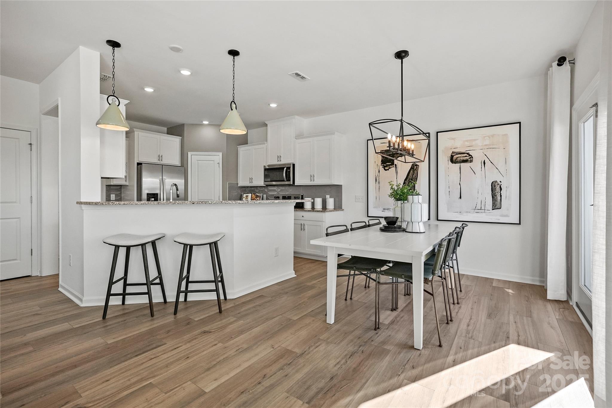 2135 Cobble Court 206