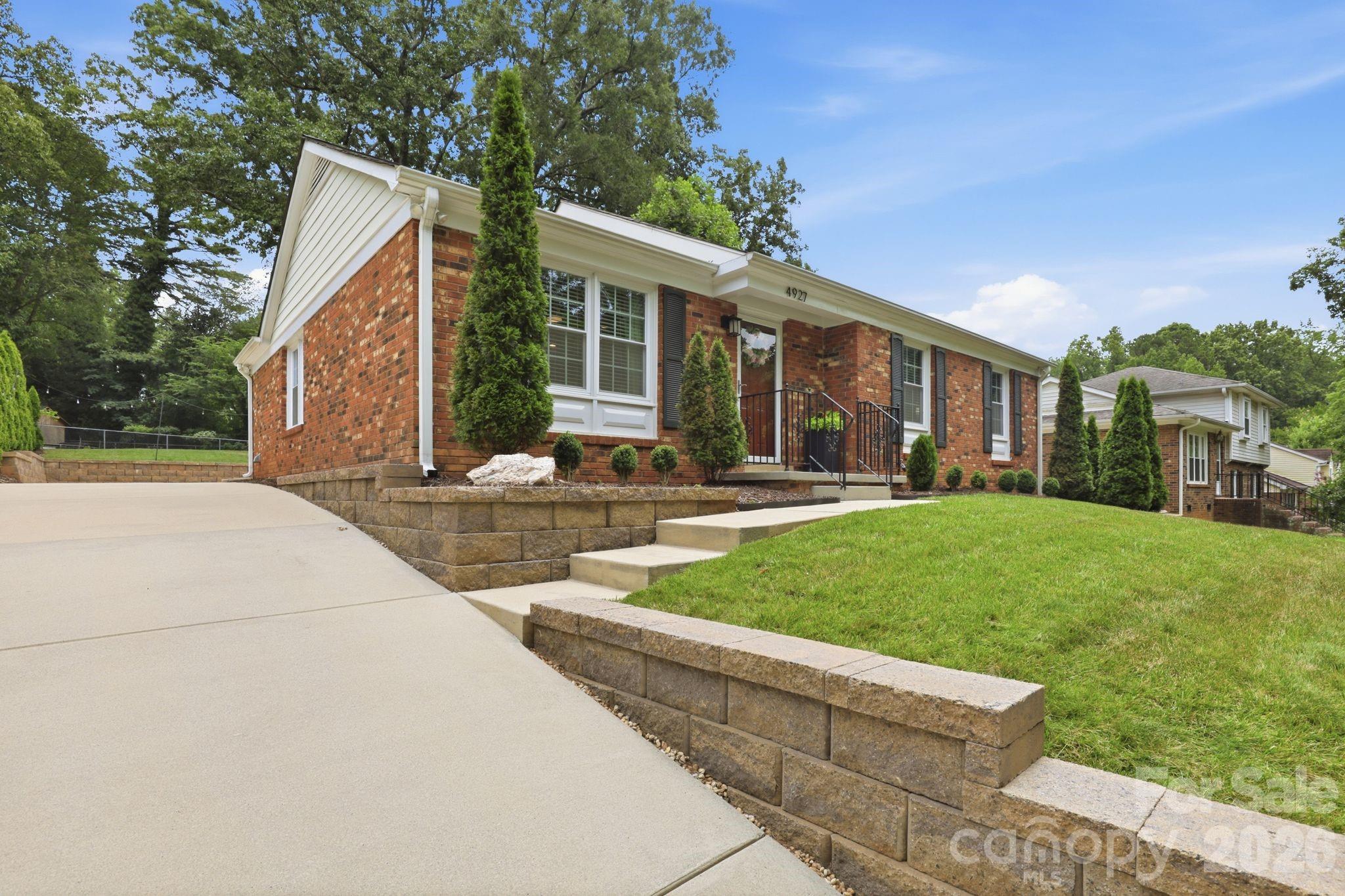 4927 Farm Pond Lane