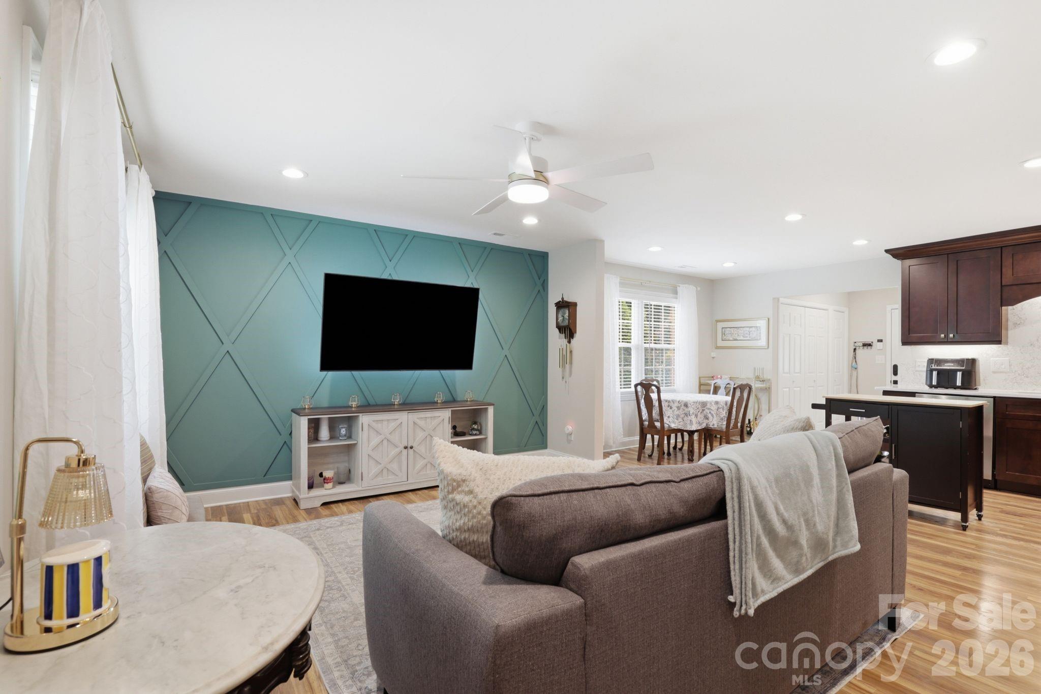 4927 Farm Pond Lane