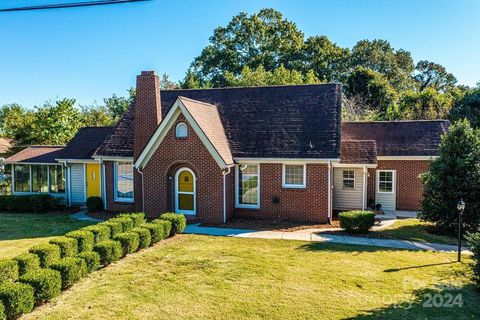 A home in Hickory