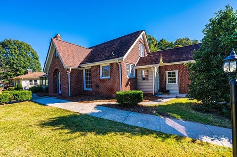 A home in Hickory