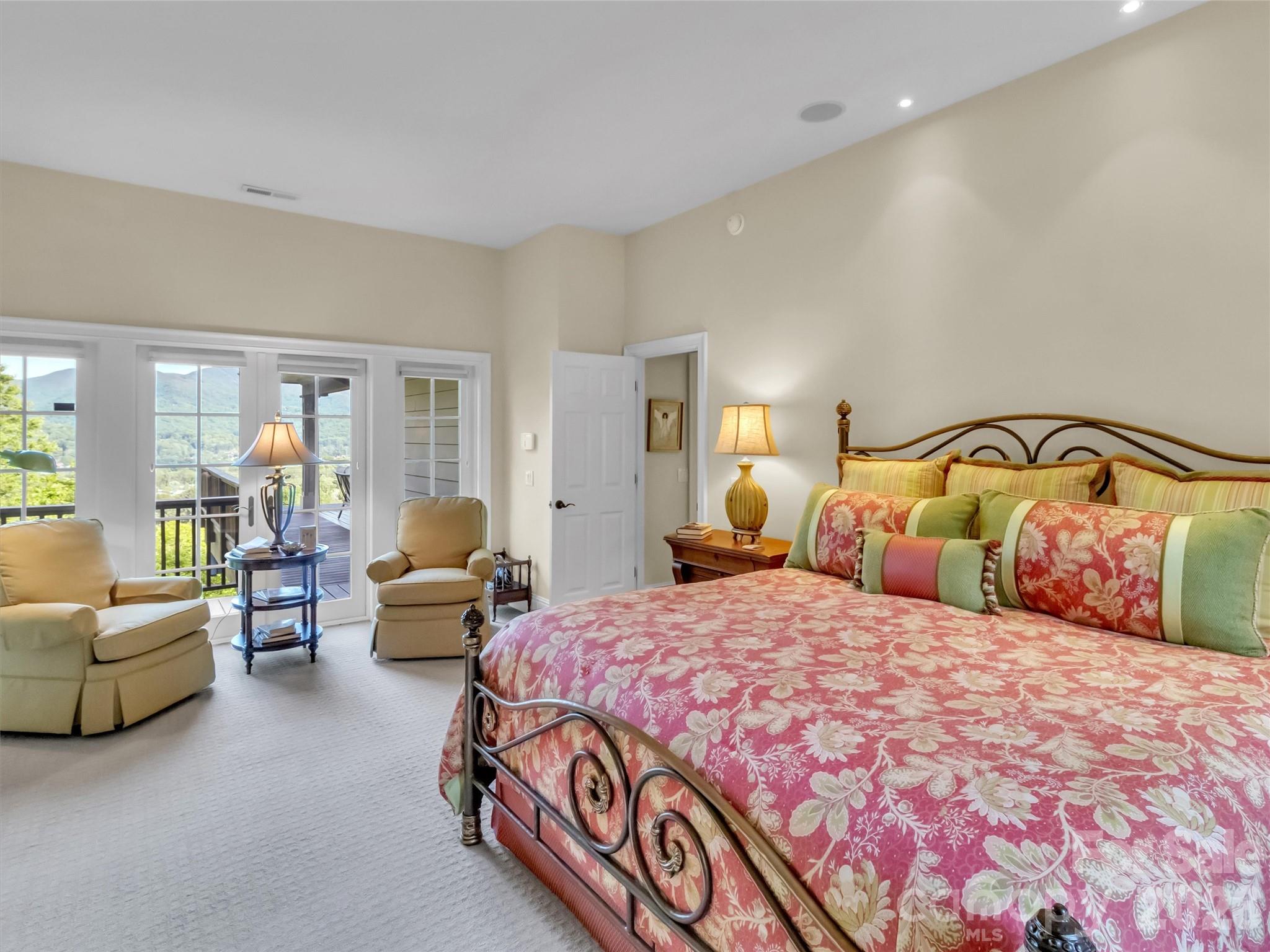 Laurel Ridge Country Club - Residential