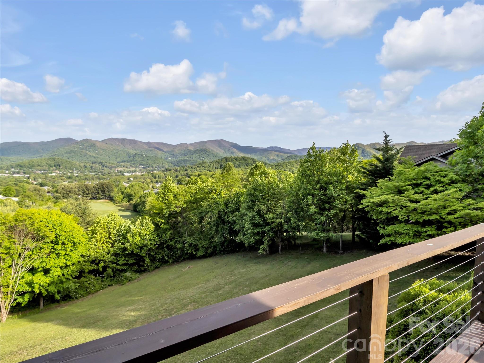 Laurel Ridge Country Club - Residential
