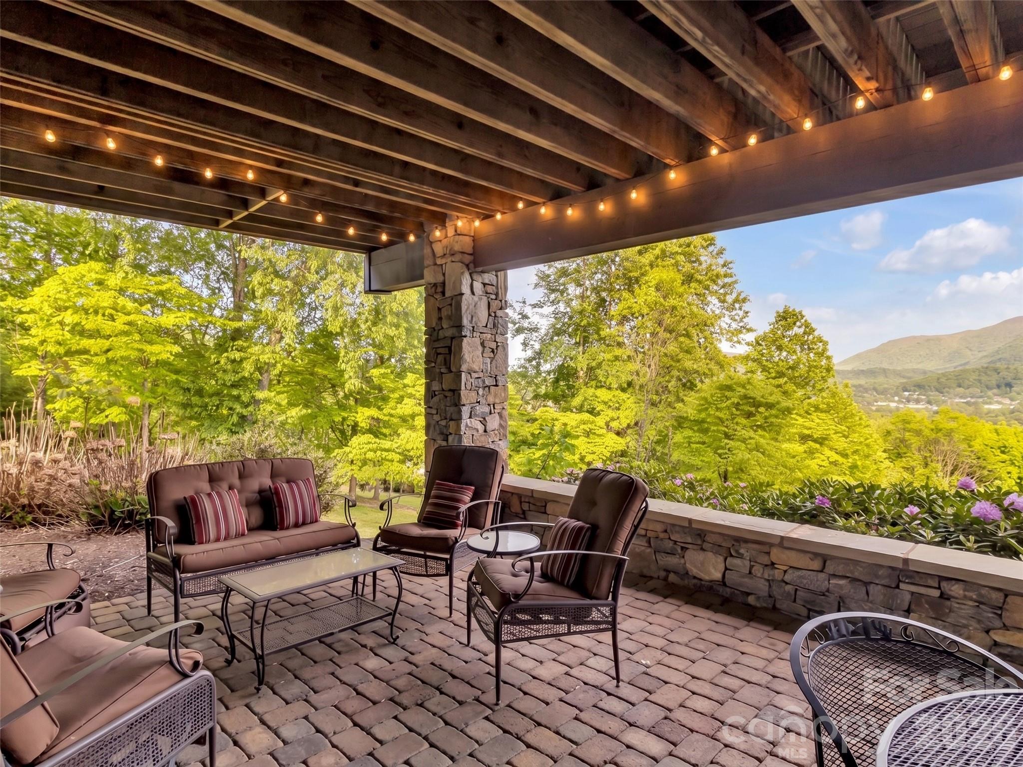 Laurel Ridge Country Club - Residential