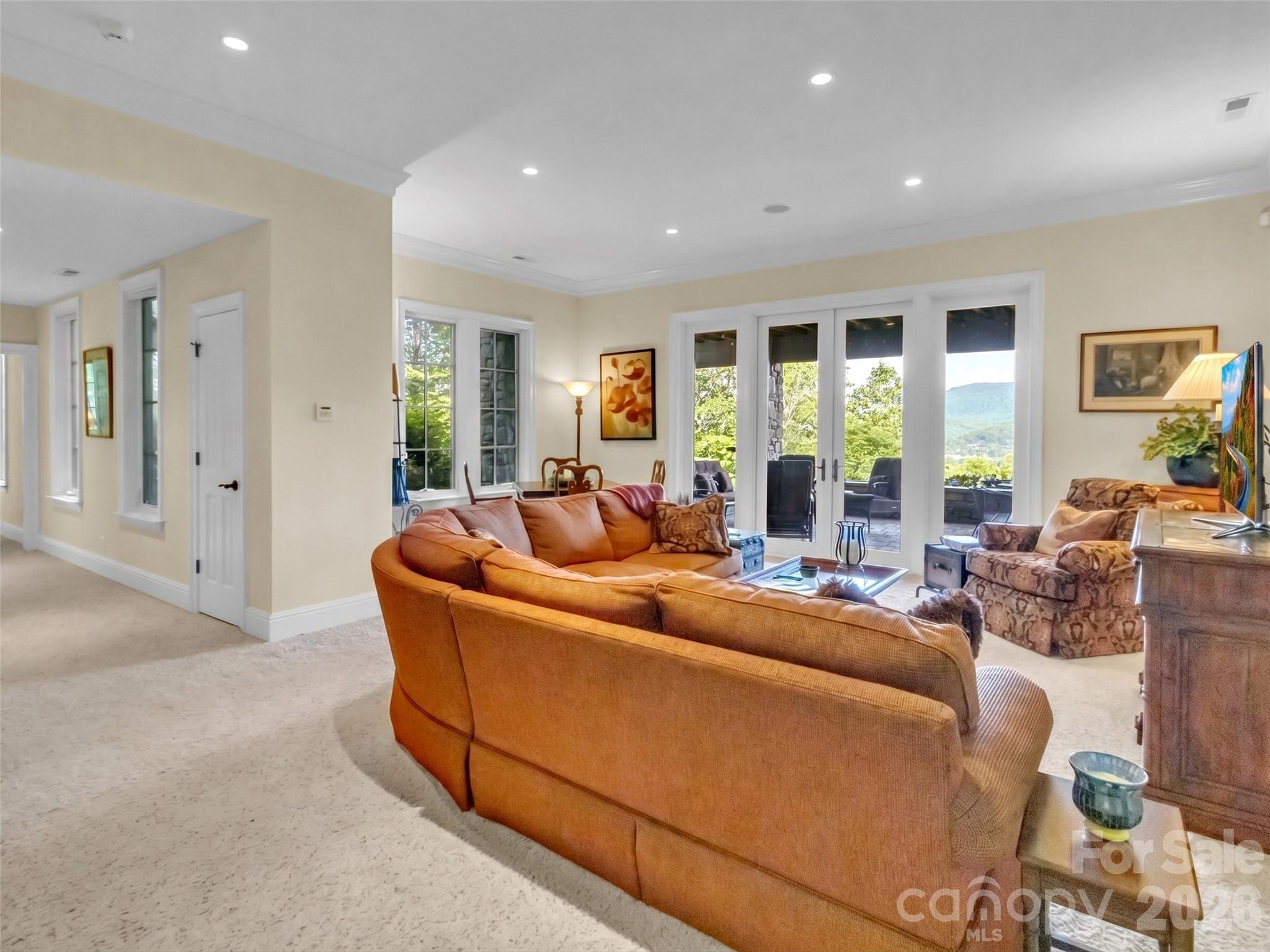 Laurel Ridge Country Club - Residential