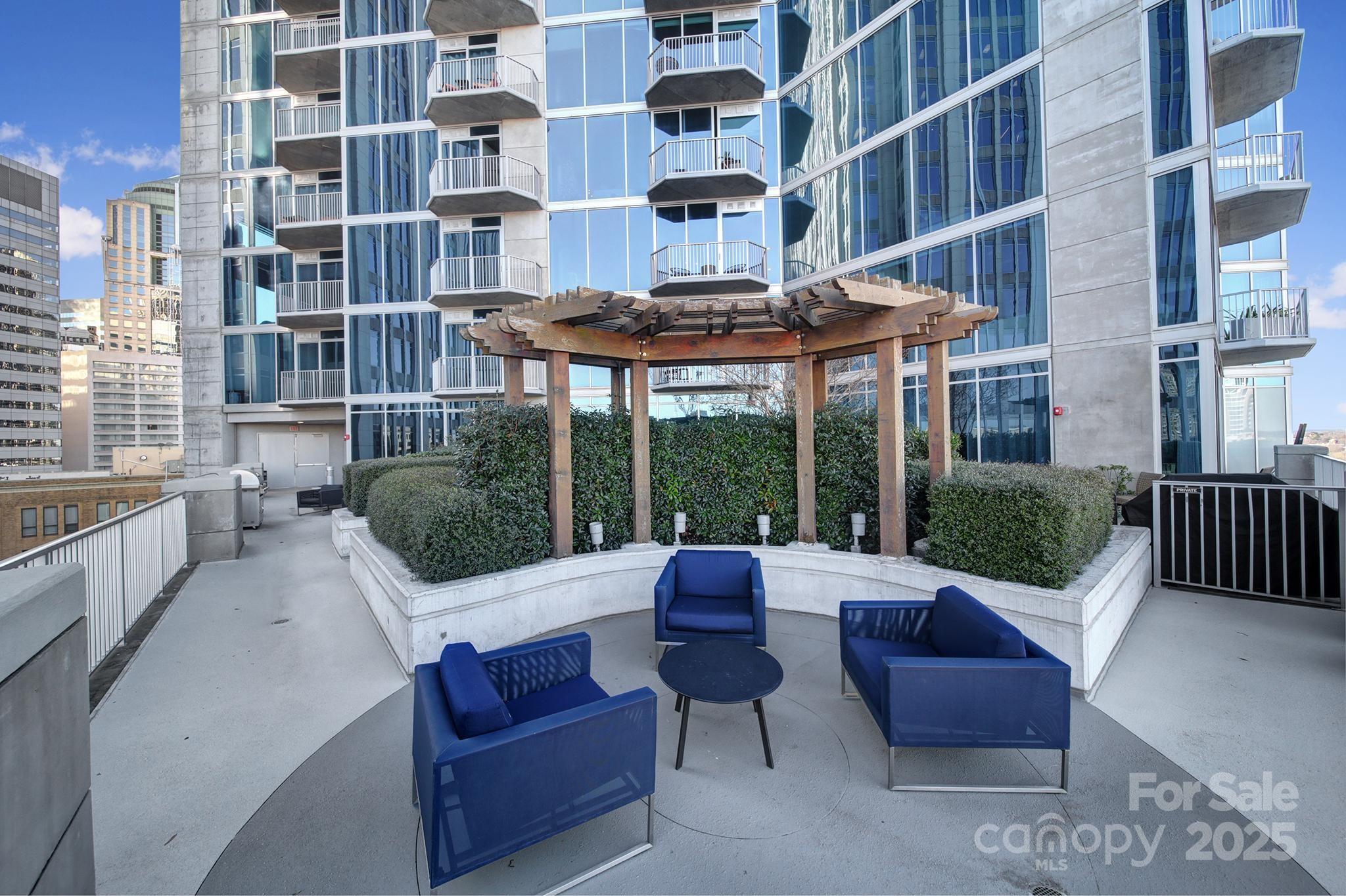 Avenue Condominiums - Residential