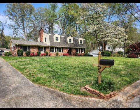 6824 April Lane Charlotte NC 28215