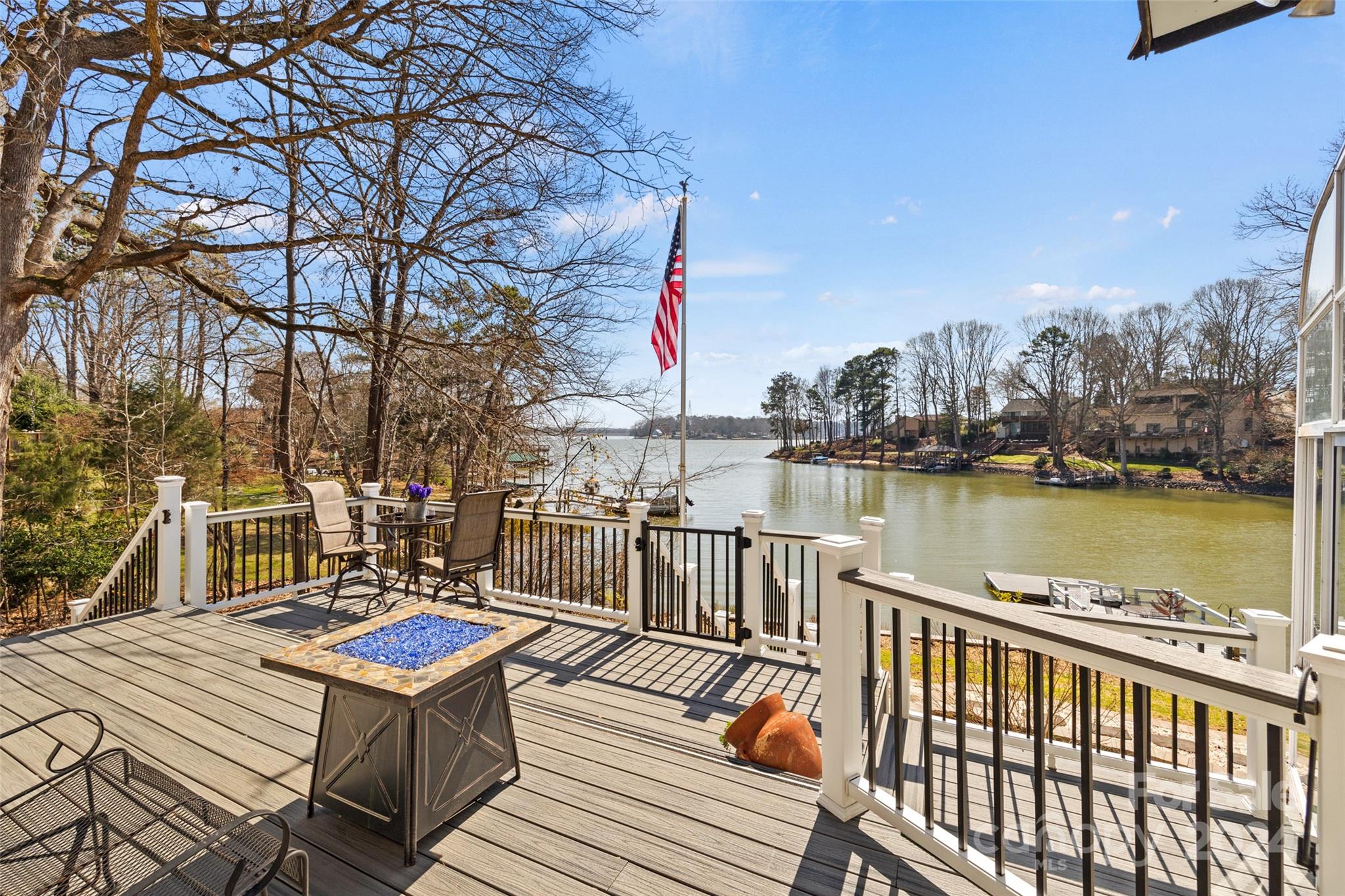 Tega Cay - Residential